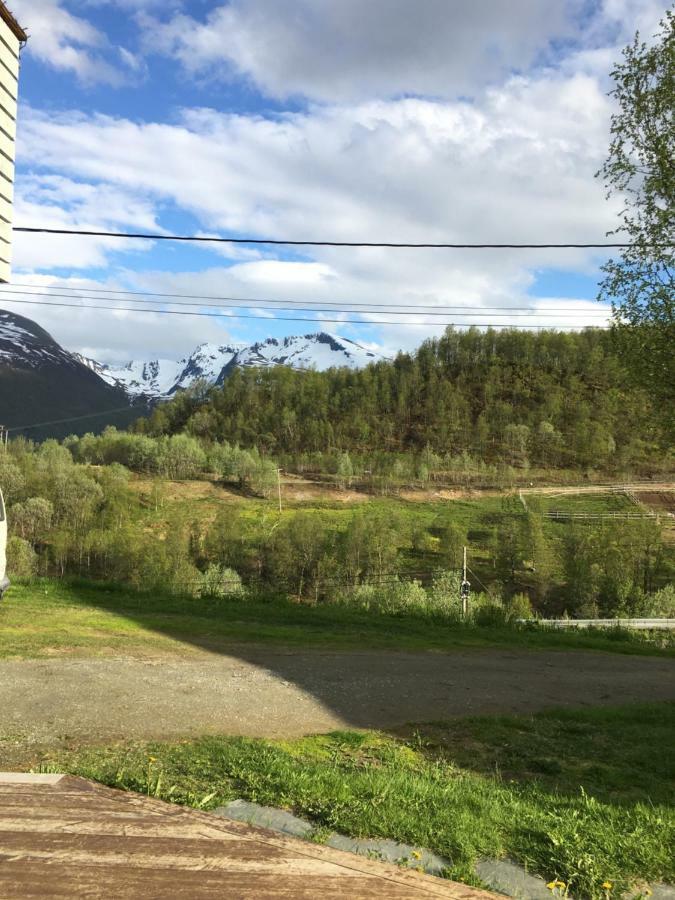 Hundbergan Apartment-Free Parking-15 Min From Tromso Tromsdalen Buitenkant foto