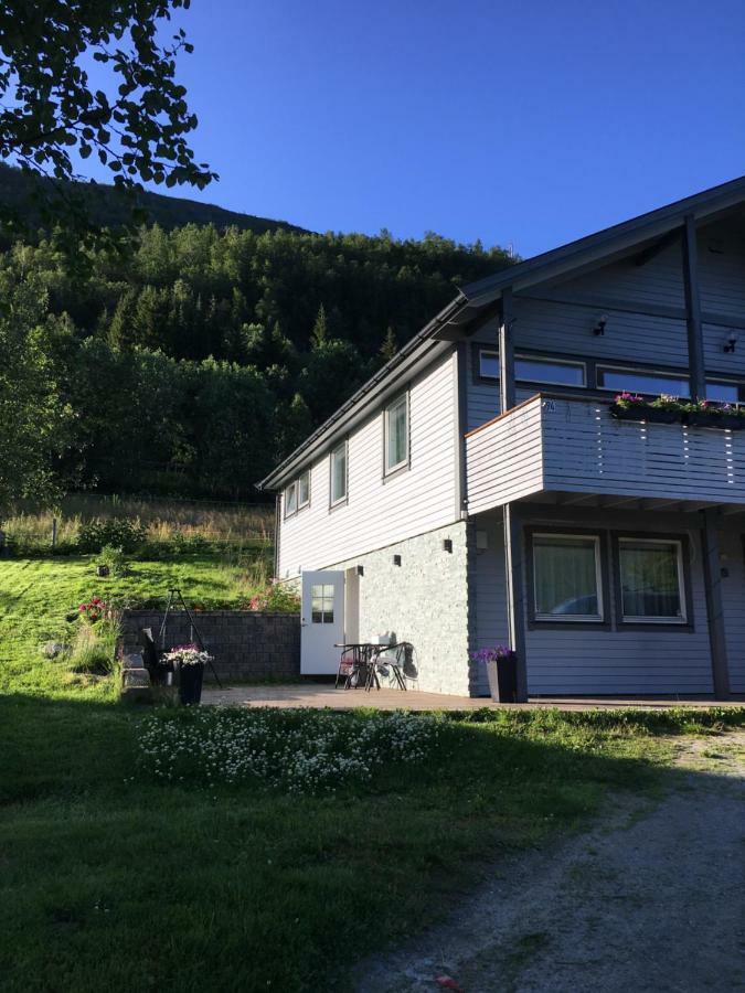 Hundbergan Apartment-Free Parking-15 Min From Tromso Tromsdalen Buitenkant foto